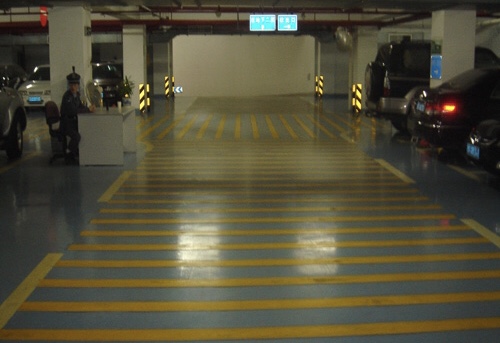 環(huán)氧地坪工程(車庫(kù))